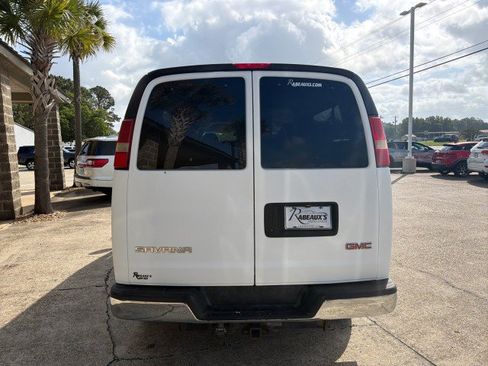 Used 2008 GMC Savana 3500 Extended Passenger RWD image 6