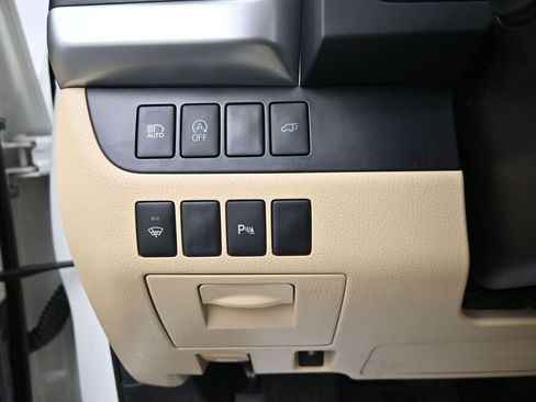 Used 2018 Toyota Highlander Limited image 20