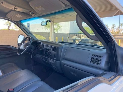 Used 2004 Ford F250 Lariat RWD image 5