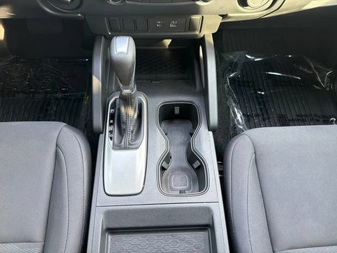 Used 2024 Nissan Frontier S AWD/4WD image 30