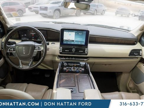 Used 2020 Lincoln Navigator Reserve w/ Luxury Package image 4