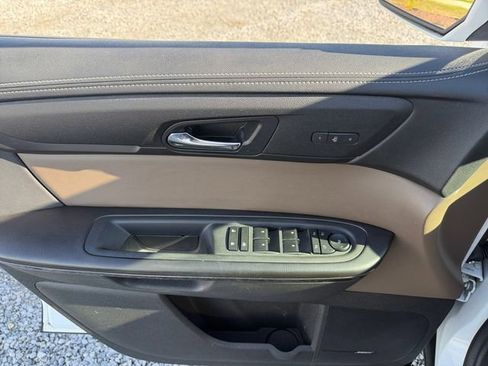 Used 2017 GMC Acadia Limited SLT image 11