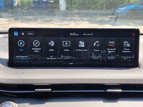 Used 2025 Genesis GV70 3.5T Sport AWD/4WD image 11