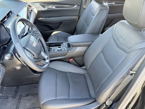 Certified 2025 Cadillac XT6 Sport w/ Technology Package image 20