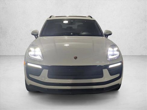 Used 2022 Porsche Macan image 2