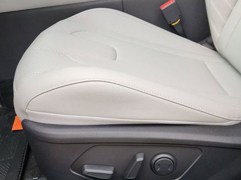 New 2026 Hyundai Elantra Limited image 22