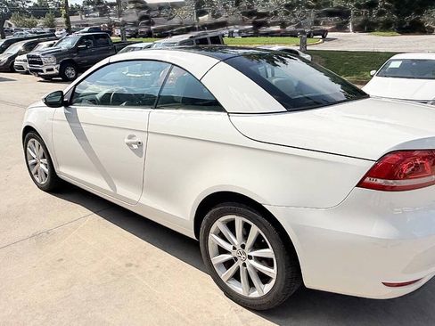 Used 2012 Volkswagen Eos Komfort FWD image 78