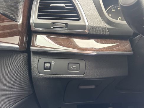 Used 2019 Volvo XC90 T5 Momentum w/ Multimedia Package image 40