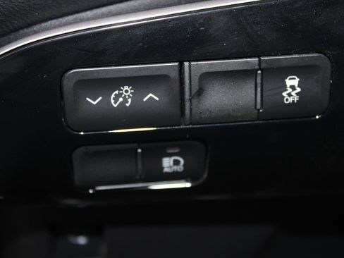 Used 2021 Toyota Prius Prime LE image 15