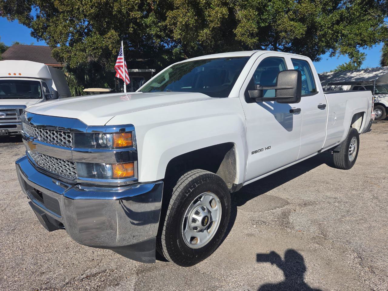 Used 2019 Chevrolet Silverado 2500 W/T RWD image 2