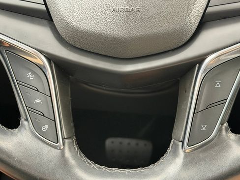 Used 2019 Cadillac XT5 Luxury AWD/4WD image 23