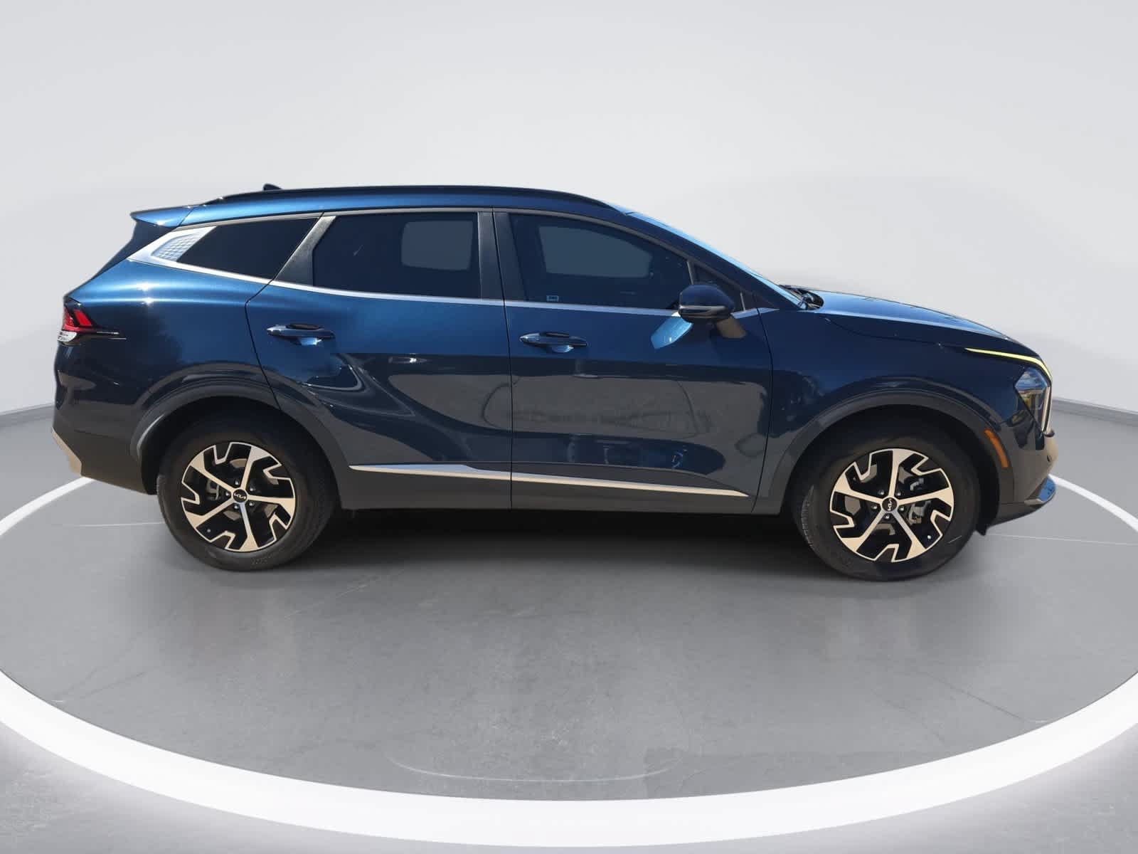 Used 2023 Kia Sportage EX w/ EX Premium Package AWD/4WD image 9
