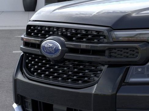 New 2025 Ford Ranger Lariat w/ FX4 Off-Road Package image 17