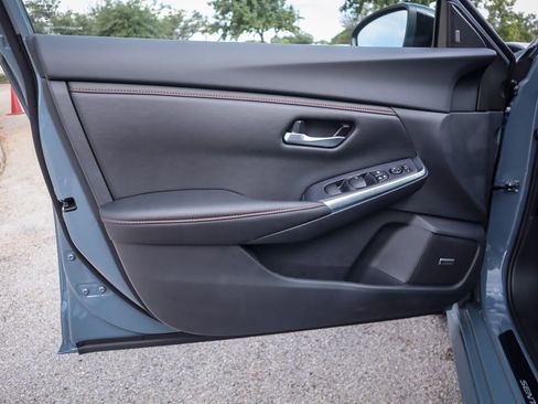 New 2025 Nissan Sentra SR w/ SR Premium Package FWD image 15