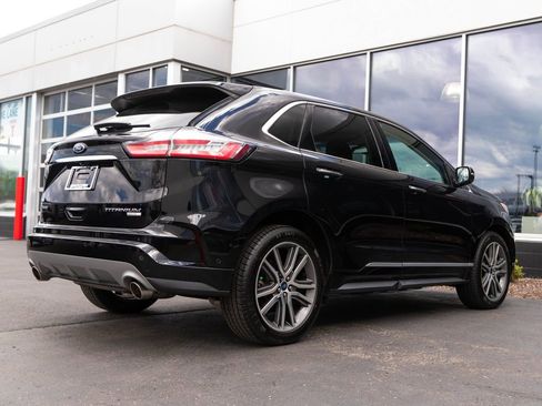 Used 2019 Ford Edge Titanium w/ Equipment Group 301A AWD/4WD image 9