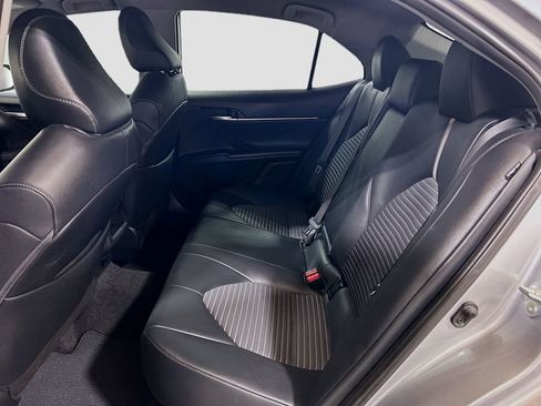 Used 2024 Toyota Camry SE image 20