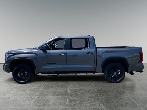 Used 2025 Toyota Tundra Limited AWD/4WD image 2