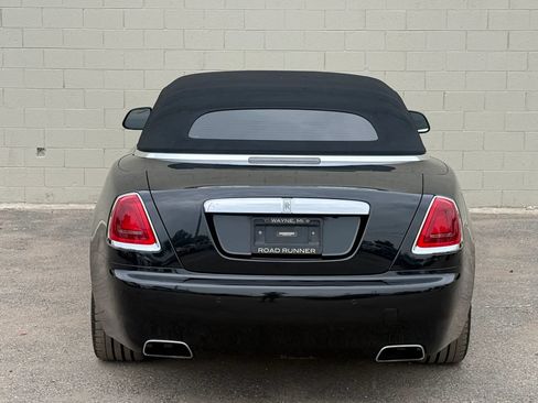 Used 2018 Rolls-Royce Dawn RWD image 9
