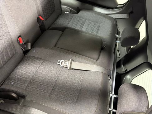 Used 2022 Chevrolet Equinox LT w/ Driver Convenience Package image 21