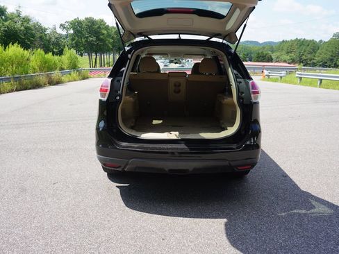 Used 2015 Nissan Rogue SV FWD image 12