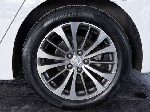 Used 2017 Buick LaCrosse Essence image 36