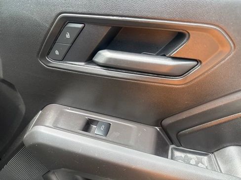Used 2025 Chevrolet Colorado Trail Boss AWD/4WD image 37