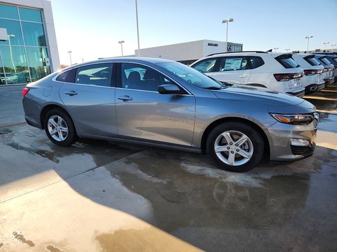 Used 2024 Chevrolet Malibu LT image 8