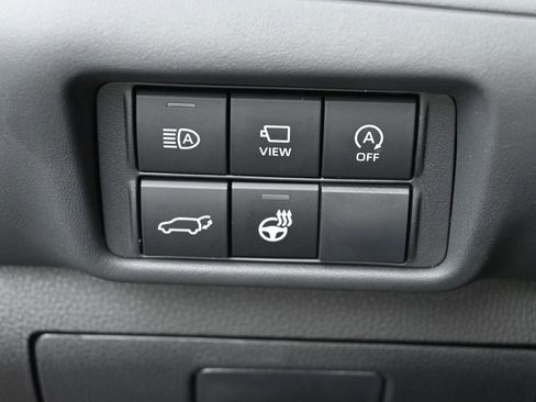 Certified 2025 Toyota Highlander Platinum image 16