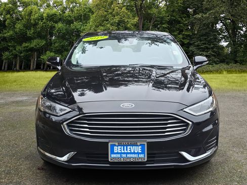 Used 2019 Ford Fusion SEL image 2