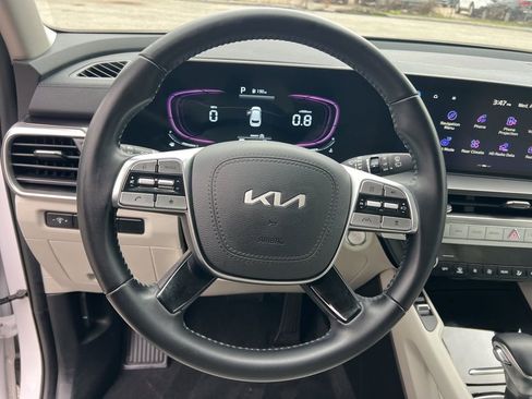 Used 2023 Kia Telluride S FWD image 14
