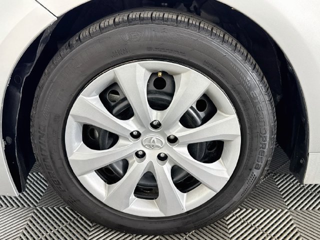 Used 2024 Toyota Corolla LE FWD image 38