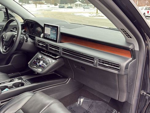 Used 2021 Lincoln Corsair Reserve w/ Equipment Group 201A image 20