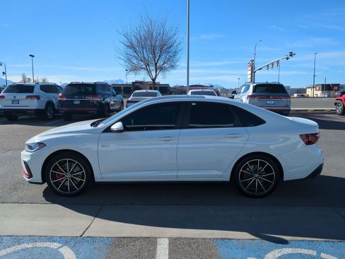 Certified 2025 Volkswagen Jetta GLI Autobahn image 10