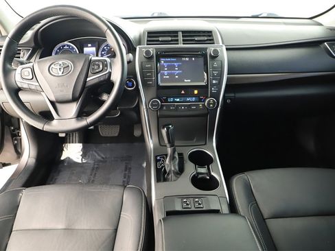 Used 2015 Toyota Camry XLE image 18