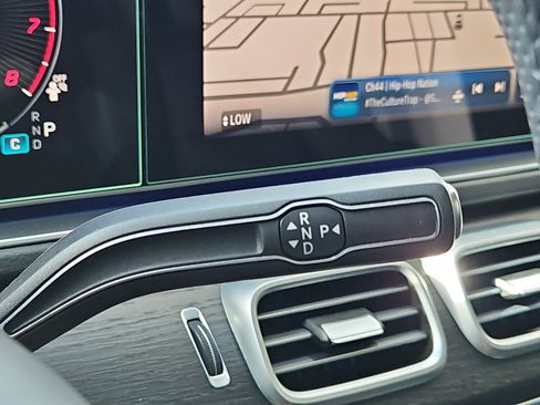 Used 2024 Mercedes-Benz GLS 450 GLS 450 image 22