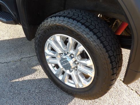 Used 2023 GMC Sierra 2500 Denali w/ Denali Ultimate Package image 13