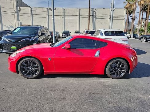 Used 2016 Nissan 370Z Coupe image 4