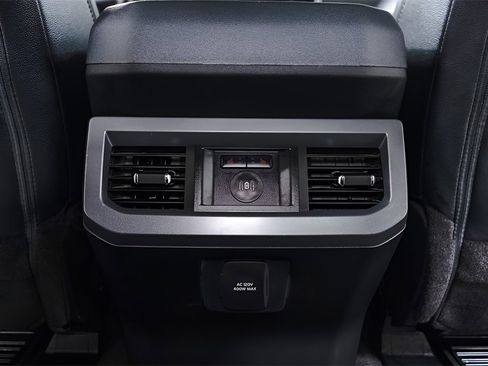 Used 2025 Ford F250 Lariat w/ Black Appearance Package image 33