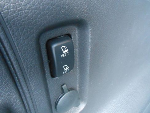 Used 2013 Ford Edge SEL image 20