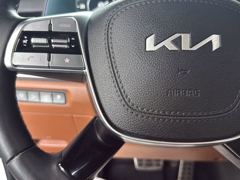 Used 2024 Kia Telluride SX Prestige X-Pro AWD/4WD image 16
