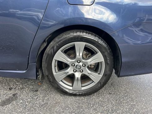 Used 2018 Toyota Sienna SE image 33