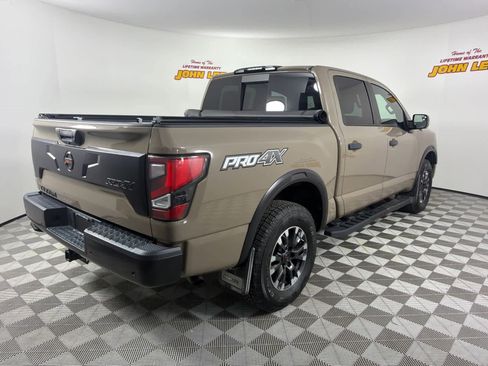 Used 2021 Nissan Titan PRO-4X w/ Pro-4x Convenience Package AWD/4WD image 5