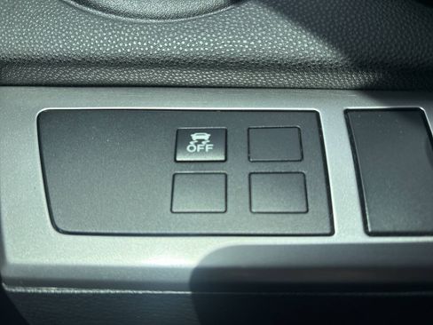 Used 2012 MAZDA MAZDA3 i Touring FWD image 11