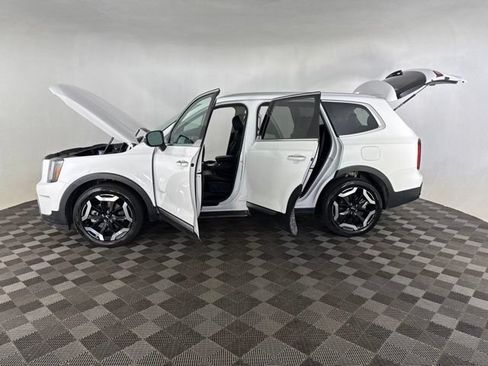 Certified 2024 Kia Telluride S AWD/4WD image 11