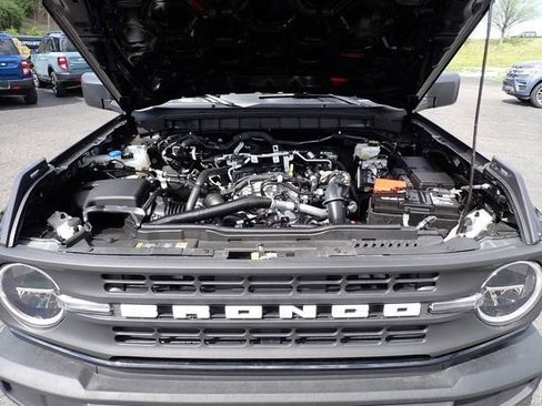 Used 2025 Ford Bronco 4-Door AWD/4WD image 14
