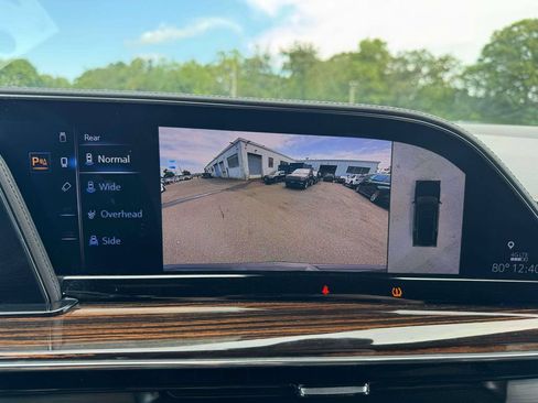 Used 2023 Cadillac Escalade ESV Premium Luxury AWD/4WD image 31