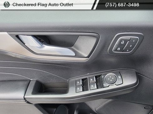 Used 2021 Ford Escape SEL w/ Technology Package image 21