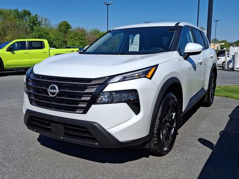 New 2026 Nissan Rogue SV w/ Cold Weather Package AWD/4WD image 3