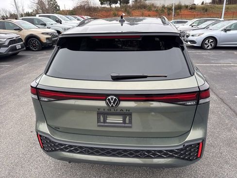 New 2026 Volkswagen Tiguan SE R-Line image 2