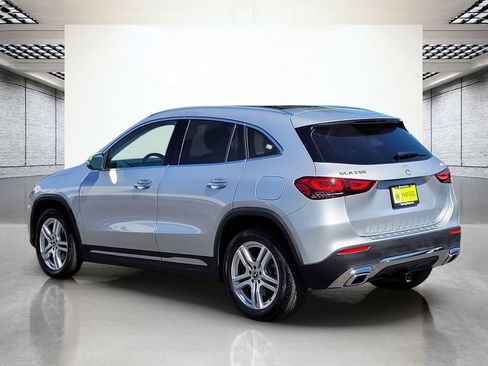 Used 2021 Mercedes-Benz GLA 250 4MATIC image 9